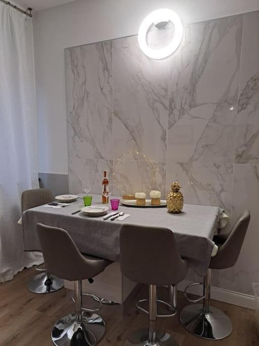 Centro Storico, Centralissimo Luxury Smeraldo Suite Doccia Idromassaggio ,Paniere Gratuito Con Piccola Colazione Ravenne Extérieur photo