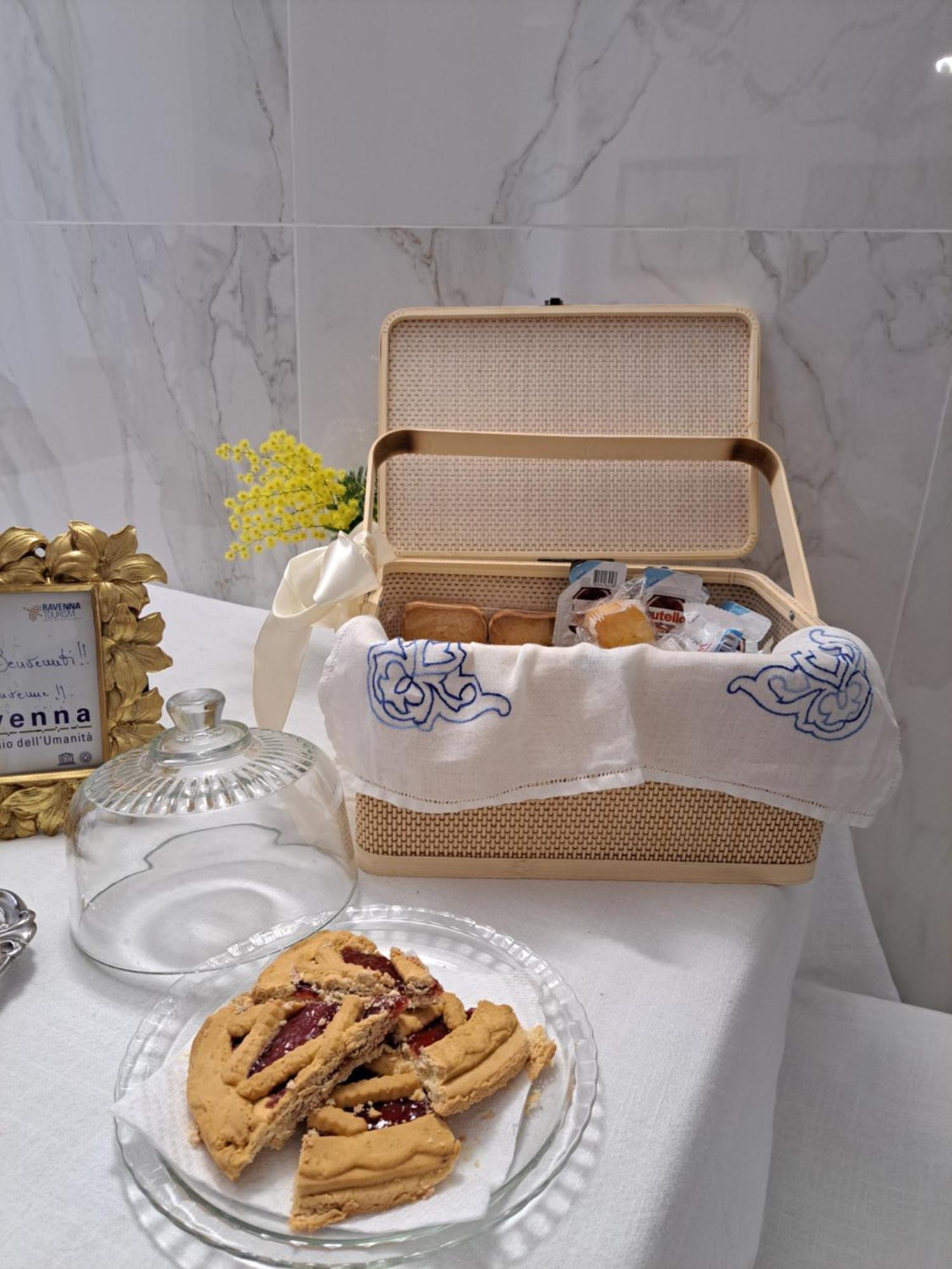 Centro Storico, Centralissimo Luxury Smeraldo Suite Doccia Idromassaggio ,Paniere Gratuito Con Piccola Colazione Ravenne Extérieur photo