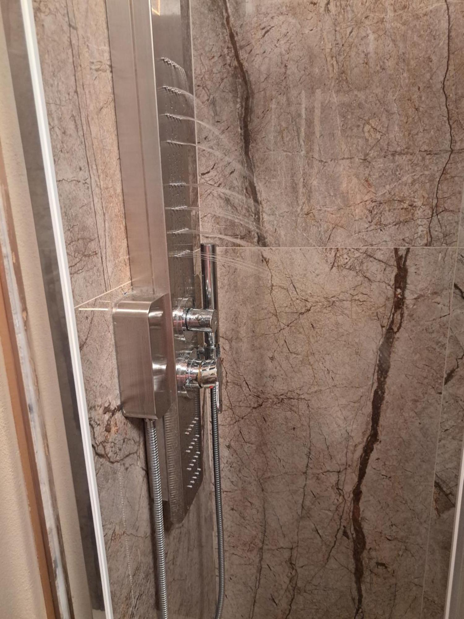 Centro Storico, Centralissimo Luxury Smeraldo Suite Doccia Idromassaggio ,Paniere Gratuito Con Piccola Colazione Ravenne Chambre photo